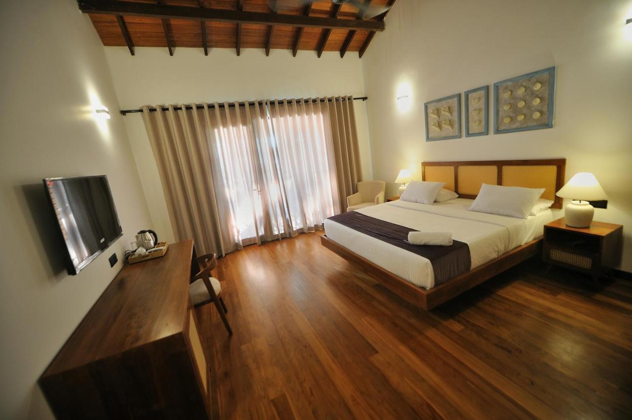 Tantalize Beach Hikkaduwa Exterior foto