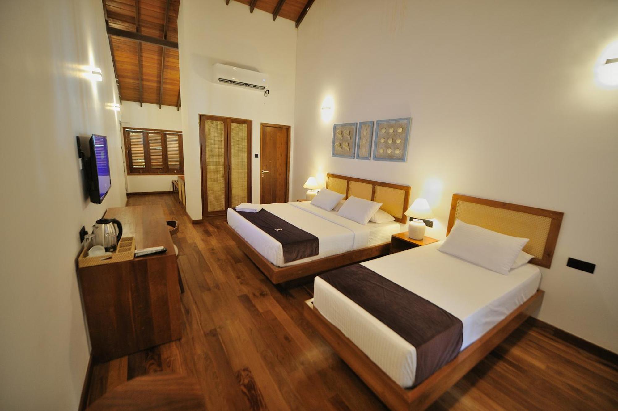 Tantalize Beach Hikkaduwa Exterior foto